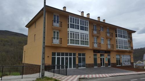 Pensión Albergue Lemos