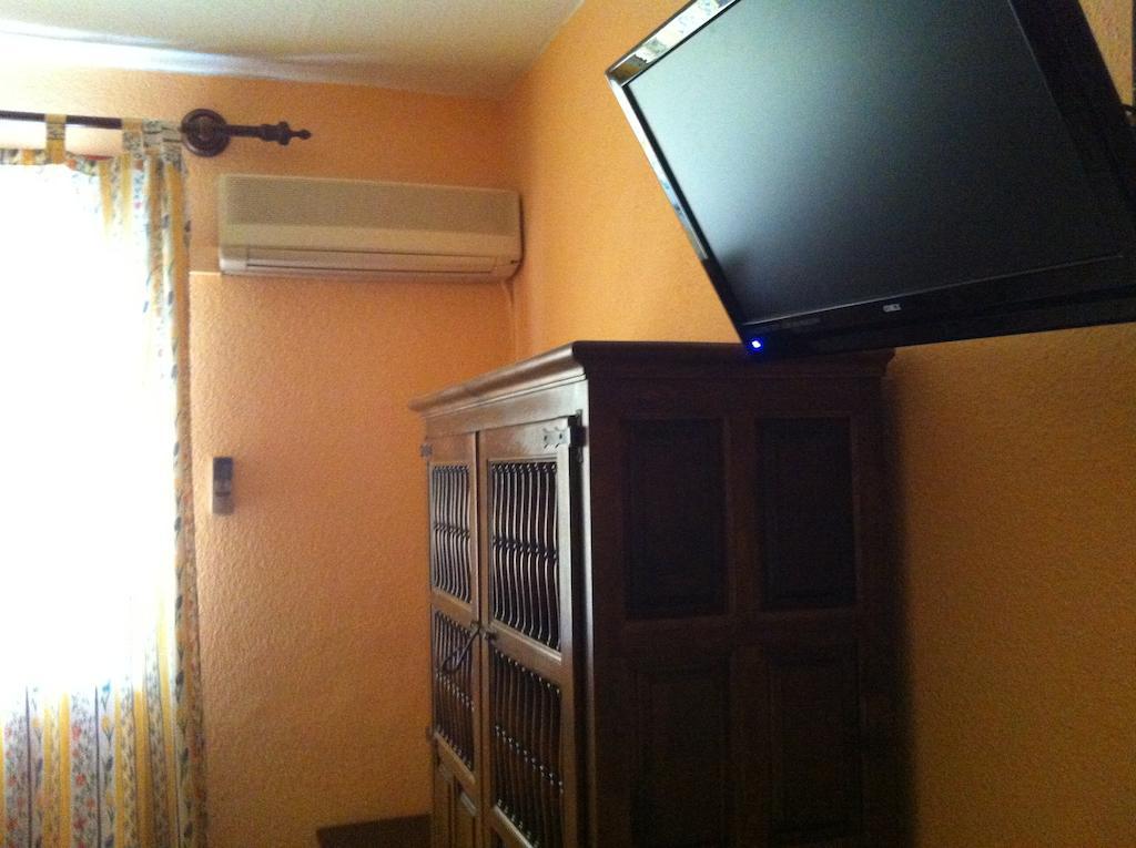 Hostal Paracuellos