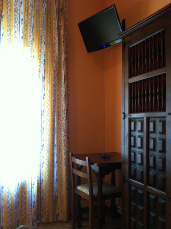 Hostal Paracuellos