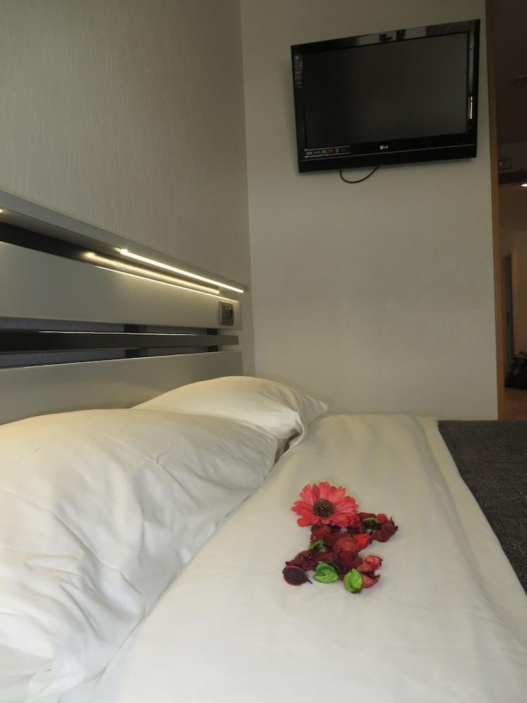 TocToc Rooms