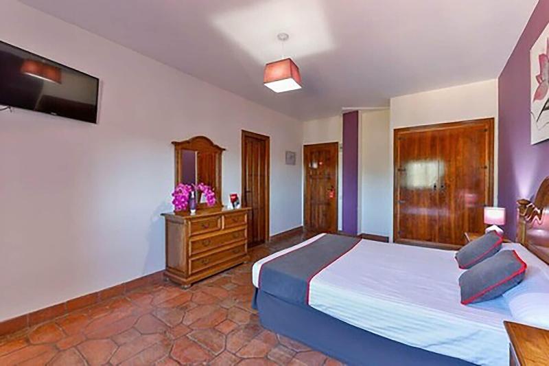 Hostal Alfonso XI