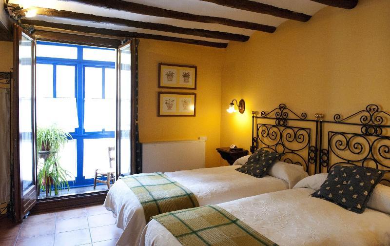 Hostal Santa Águeda