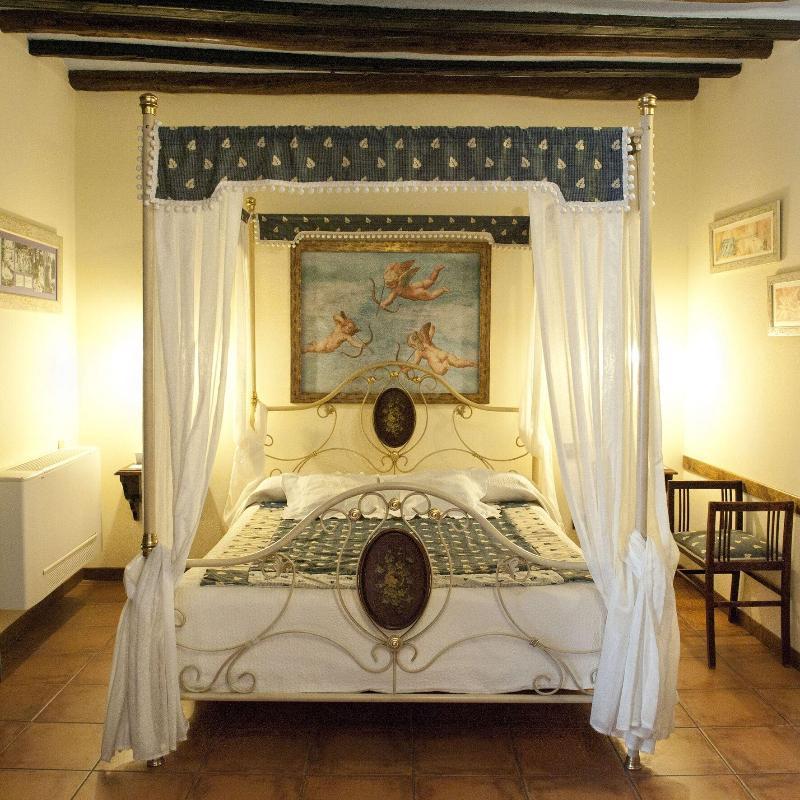 Hostal Santa Águeda