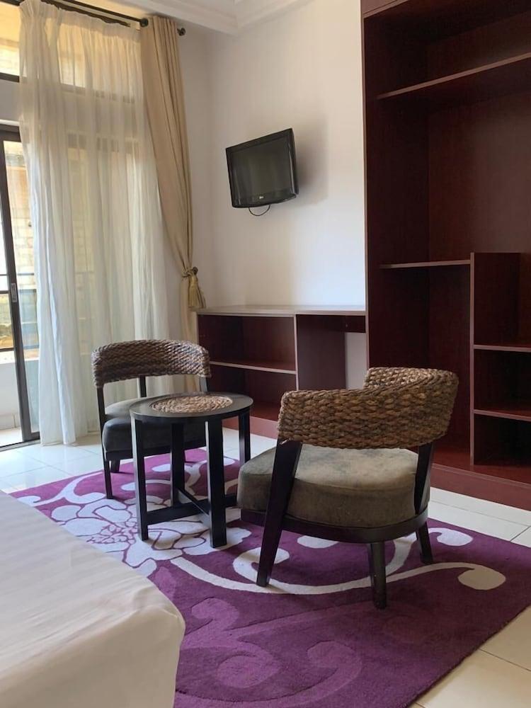 Djibson Hotel