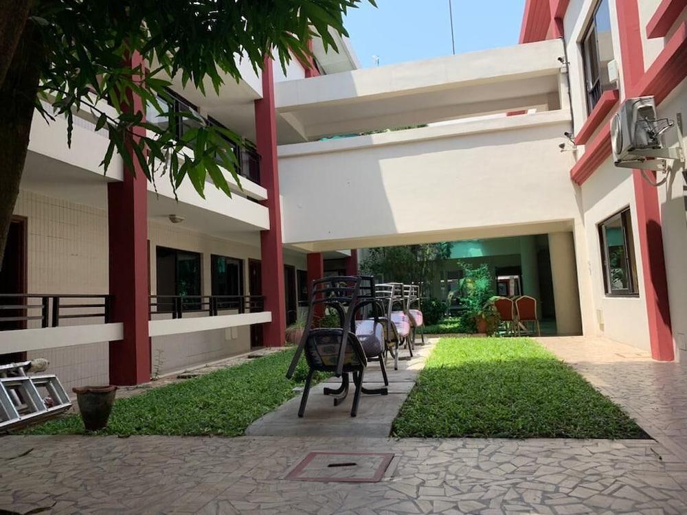 Djibson Hotel