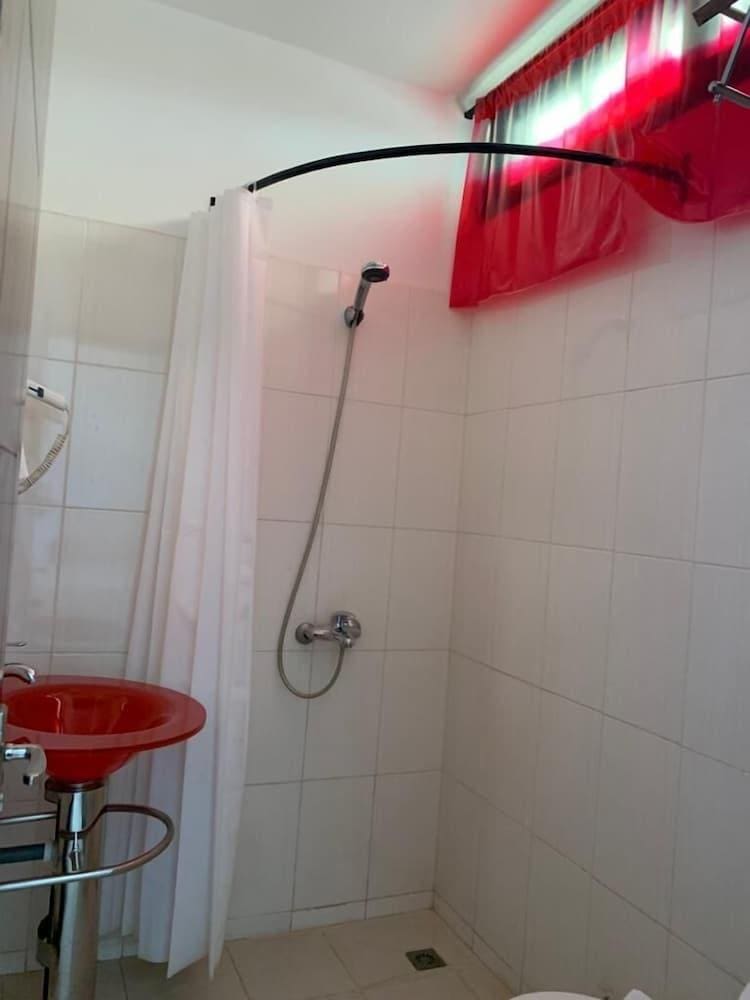 Djibson Hotel