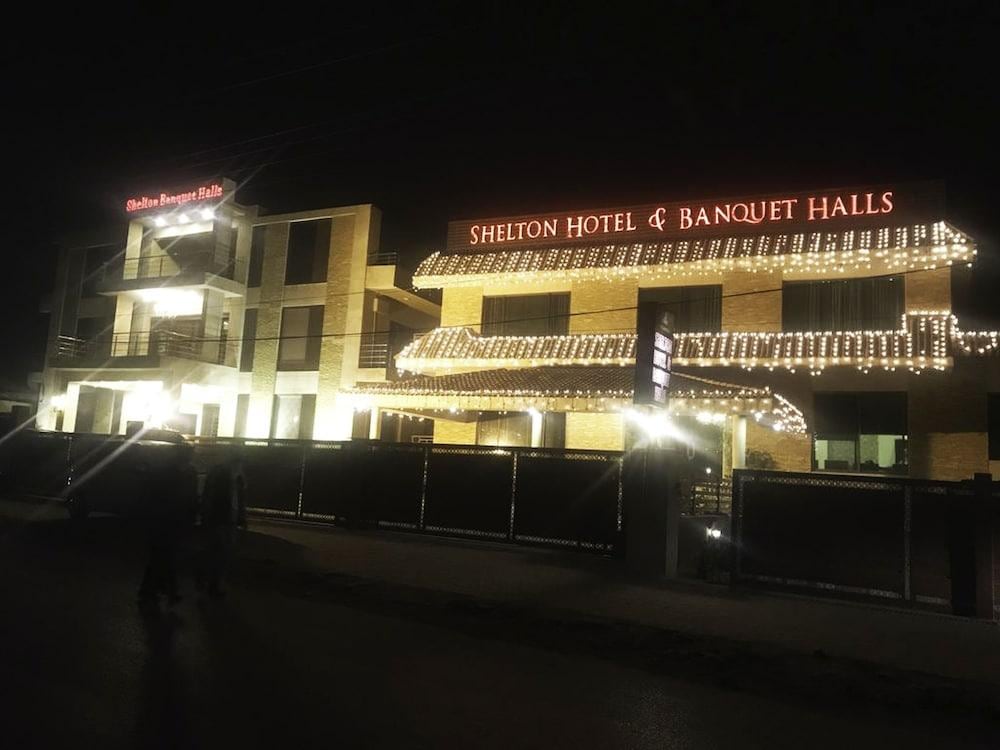 Shelton Hotel