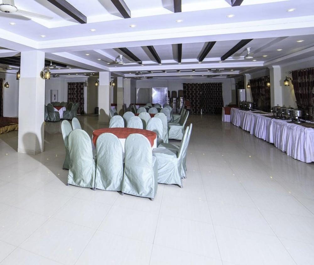 Shelton Hotel