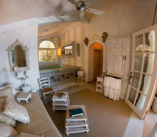 Villa Caprichosa