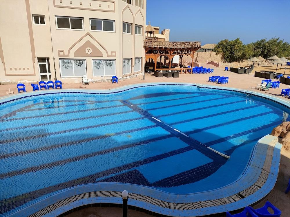 Alhayat Ain El Sokhna