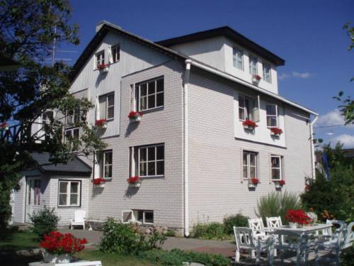 Valge Villa