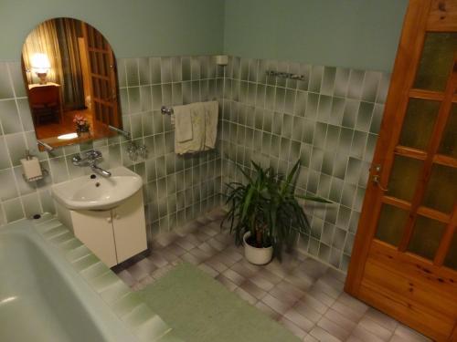 Valge Villa