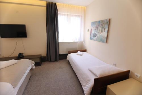 Hotel Happy