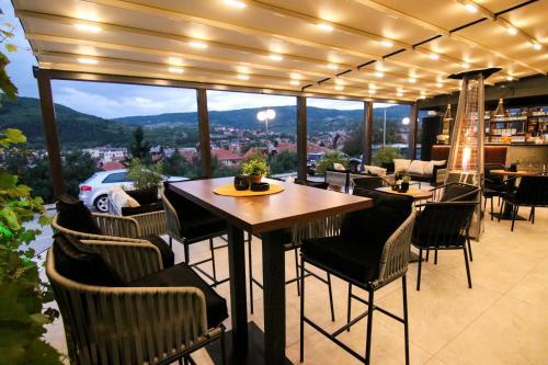 Hotel Happy