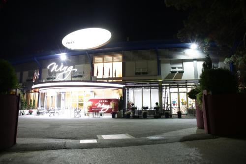Wing Club Hotel