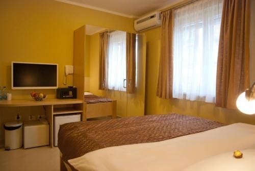 Wing Club Hotel