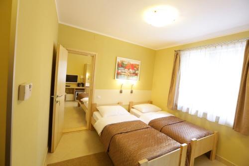 Wing Club Hotel