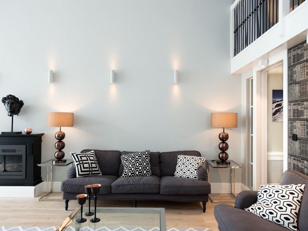 BizStay Park Central Apartments