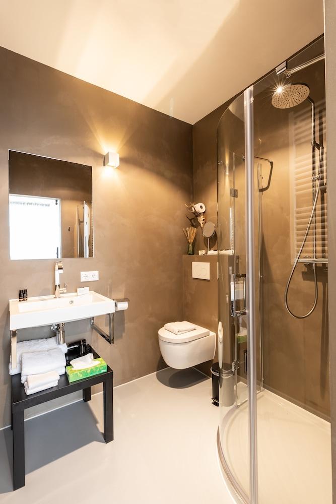 Goud En Zilver Short Stay Suites
