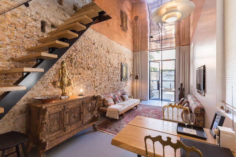 Goud En Zilver Short Stay Suites