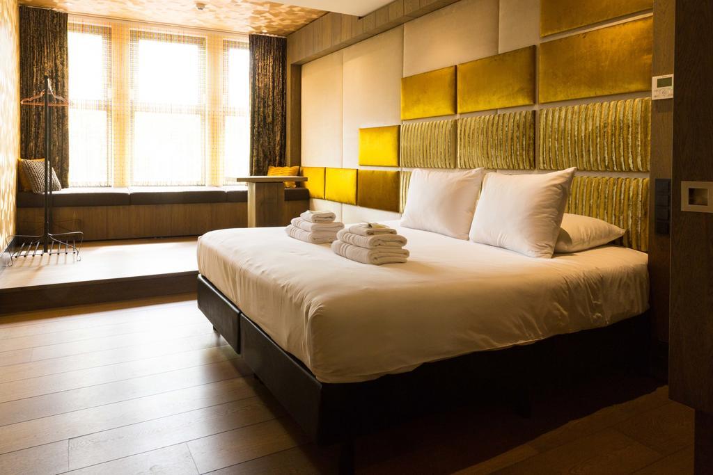 Manzo Suites