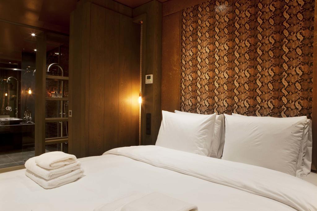 Manzo Suites