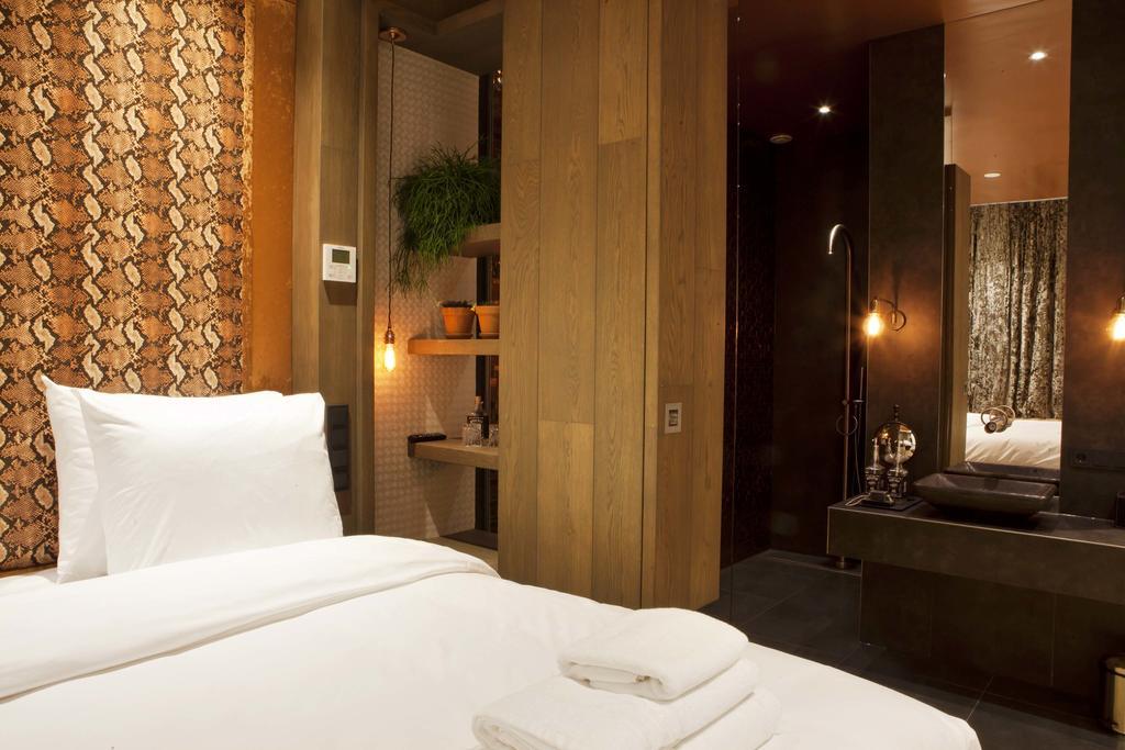 Manzo Suites
