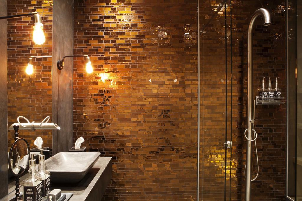 Manzo Suites