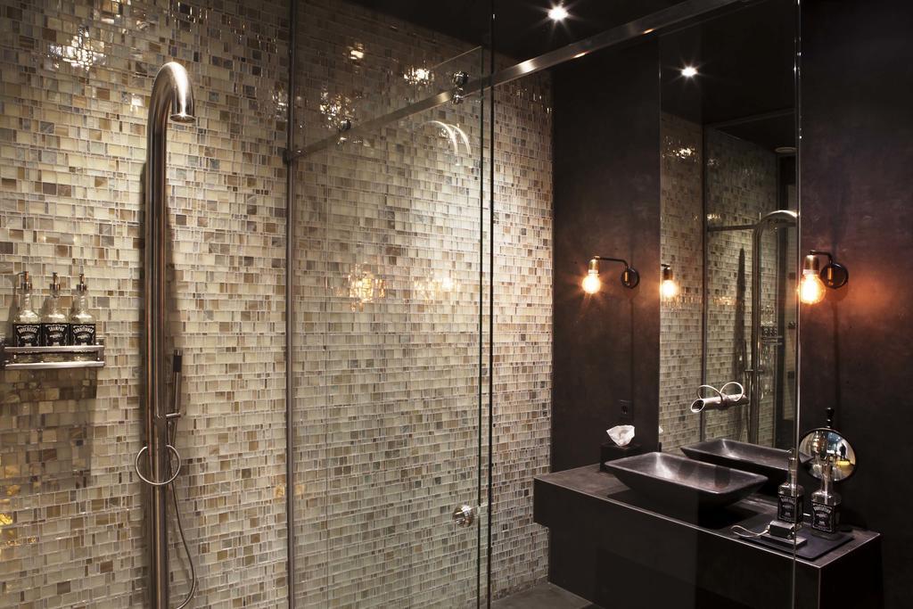 Manzo Suites
