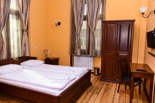 L'Opera Guest House