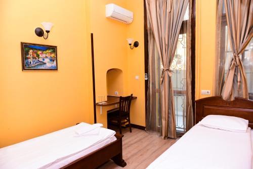L'Opera Guest House