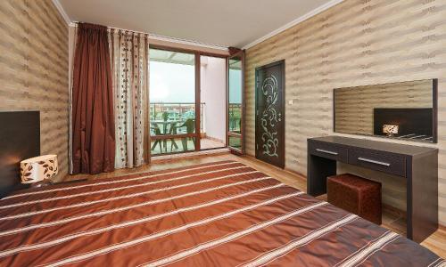 Central Plaza Hotel