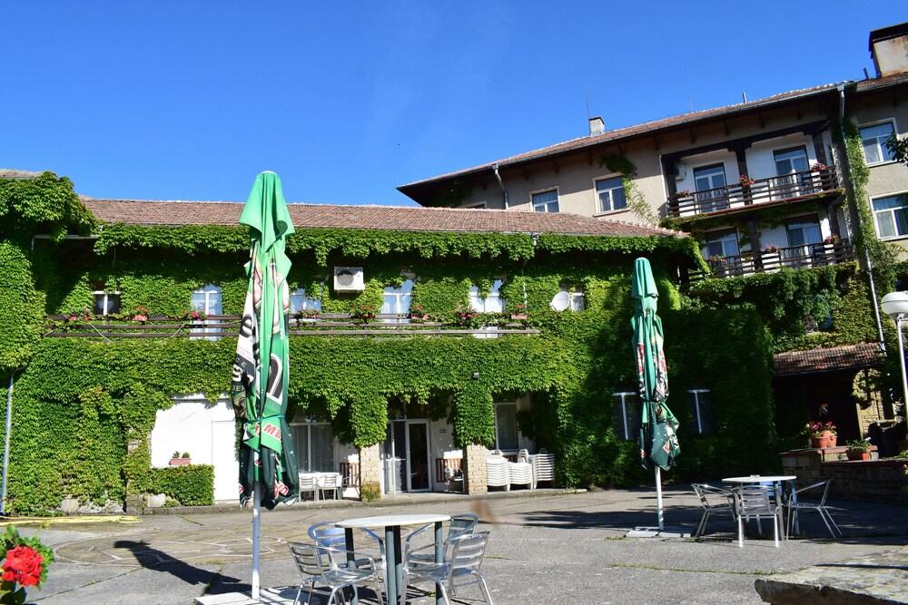 Balneo Hotel Lyulyatsi
