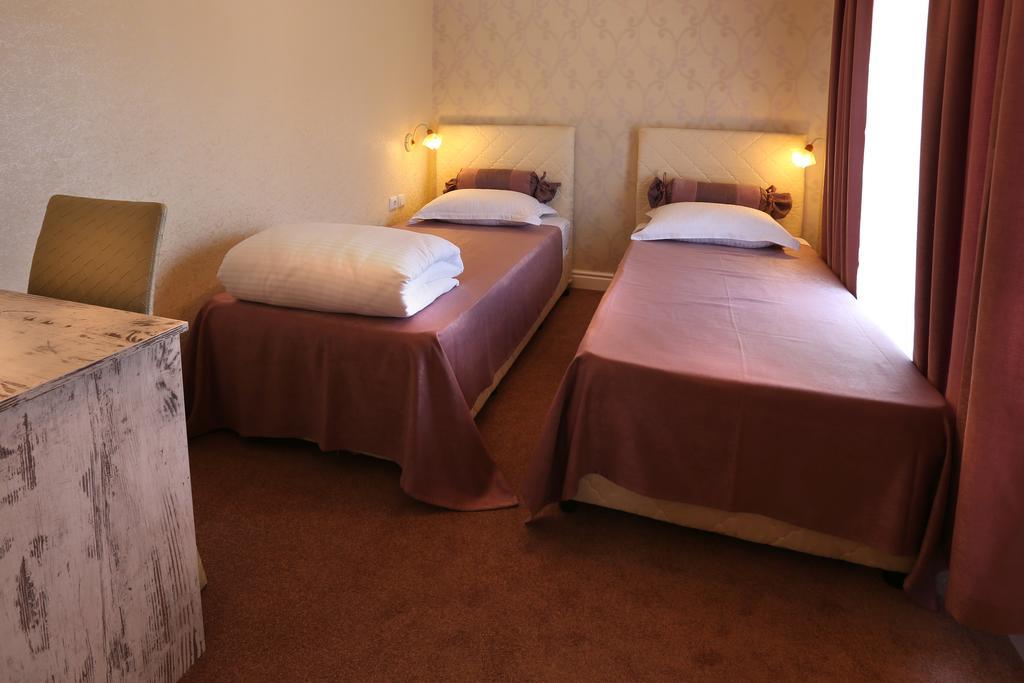 Green Palace Hotel