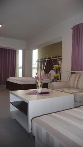 Graphic Hotel
