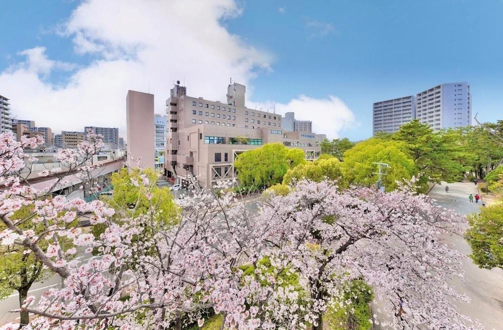 Minami Senri Crystal Hotel