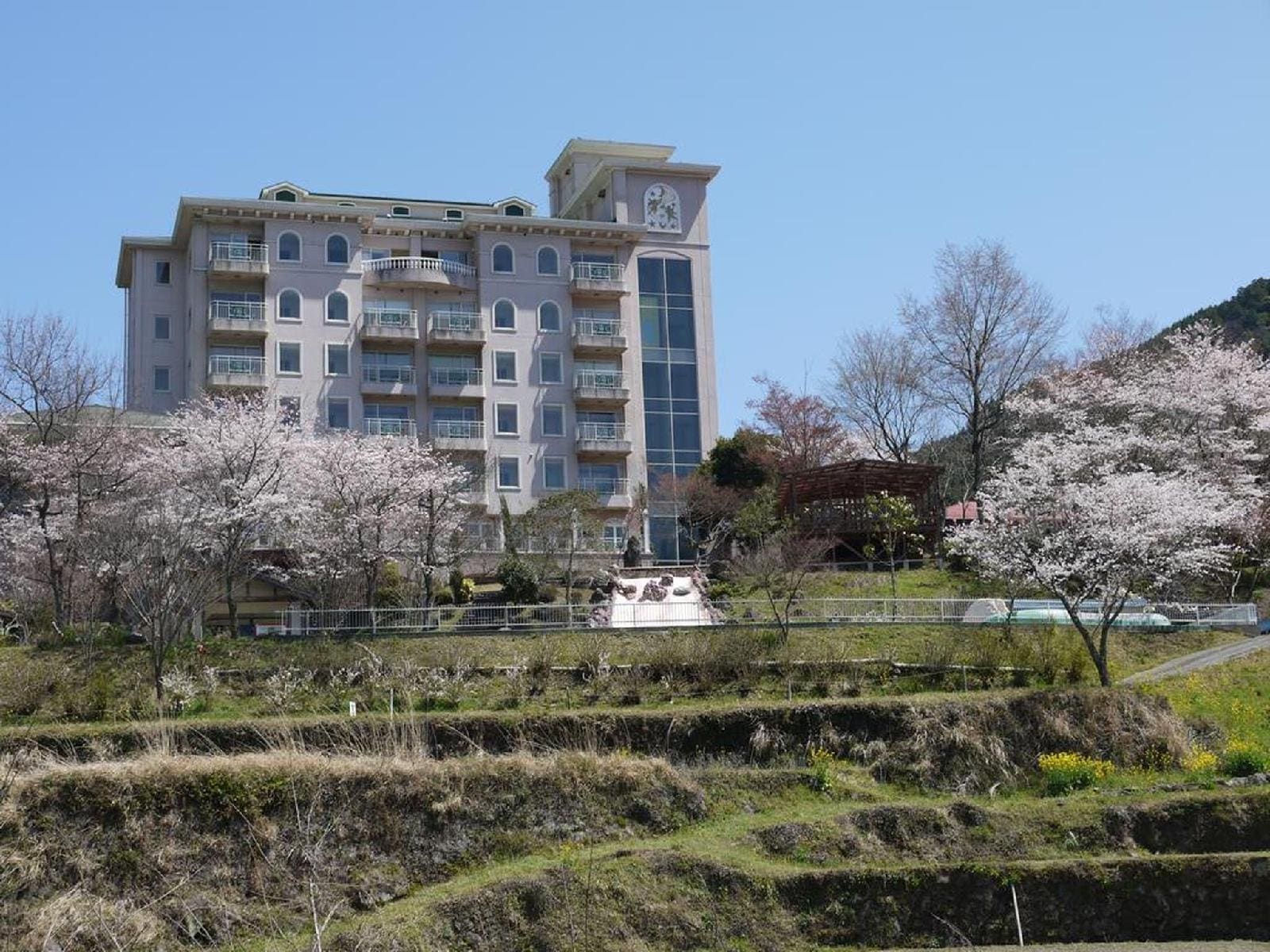 Milky Spa Sun Village