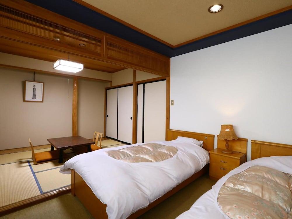 Shinshu Nozawa Onsen Tokiwaya Ryokan