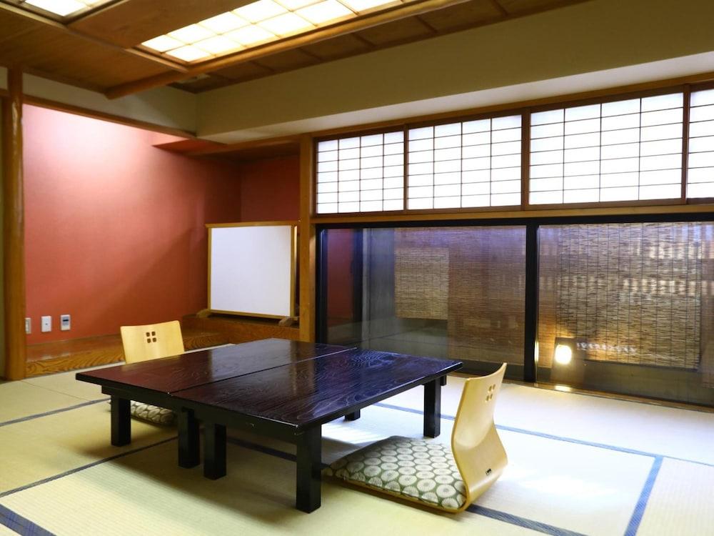 Shinshu Nozawa Onsen Tokiwaya Ryokan