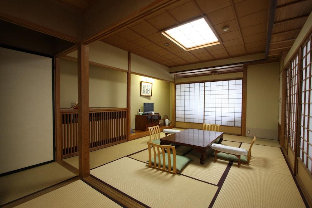 Shinshu Nozawa Onsen Tokiwaya Ryokan