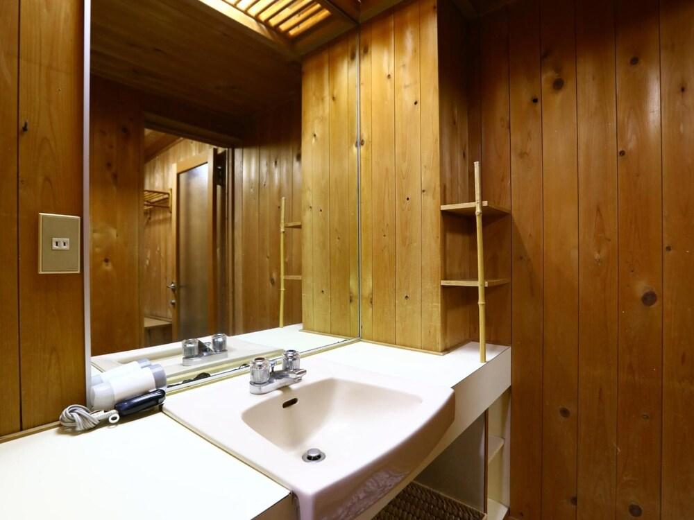 Shinshu Nozawa Onsen Tokiwaya Ryokan