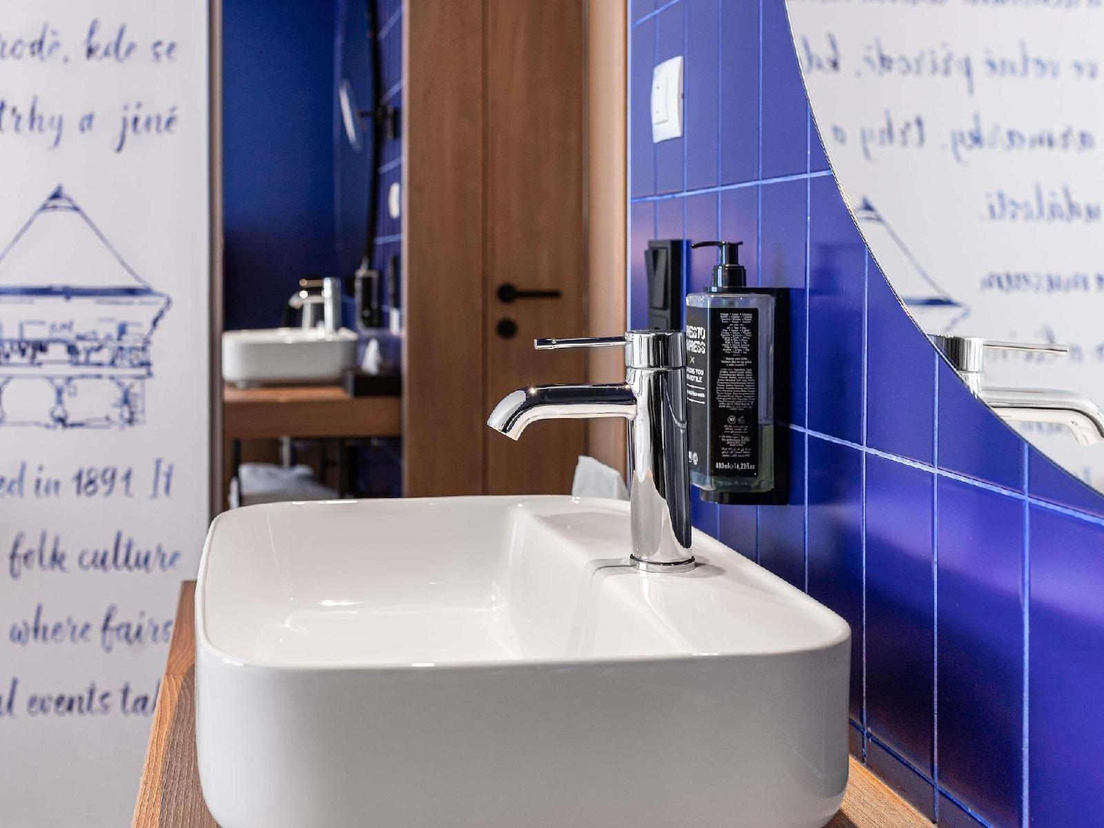 ibis styles relax