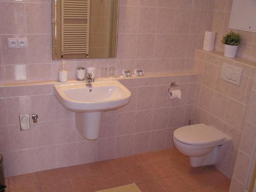 Gonda Apartments