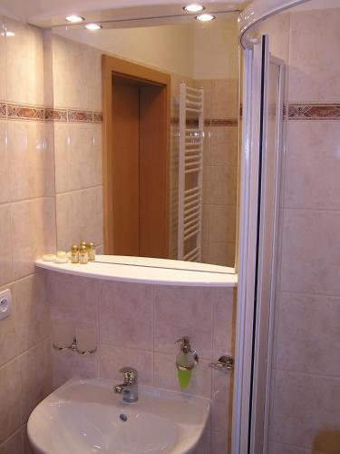 Gonda Apartments