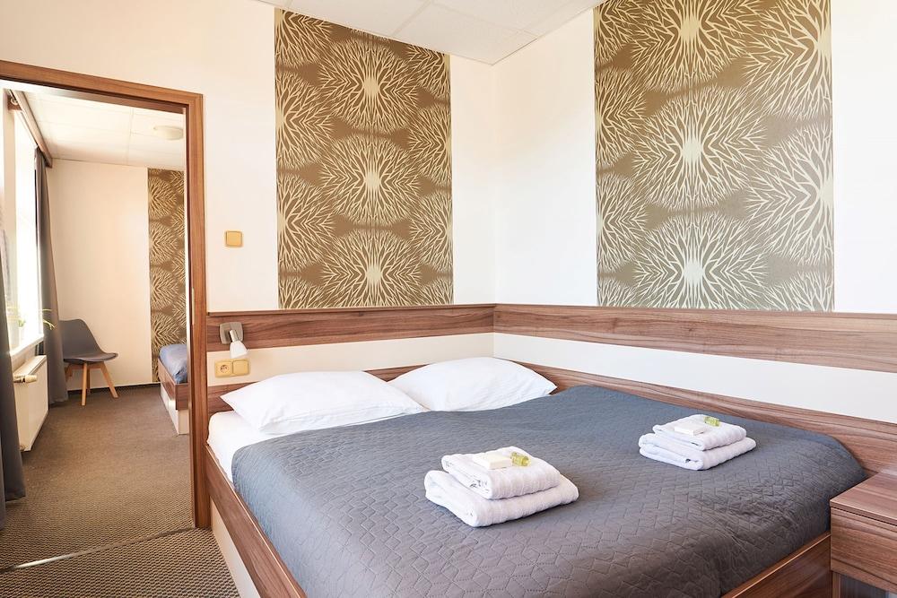 Hotel A Restaurace Kocanda