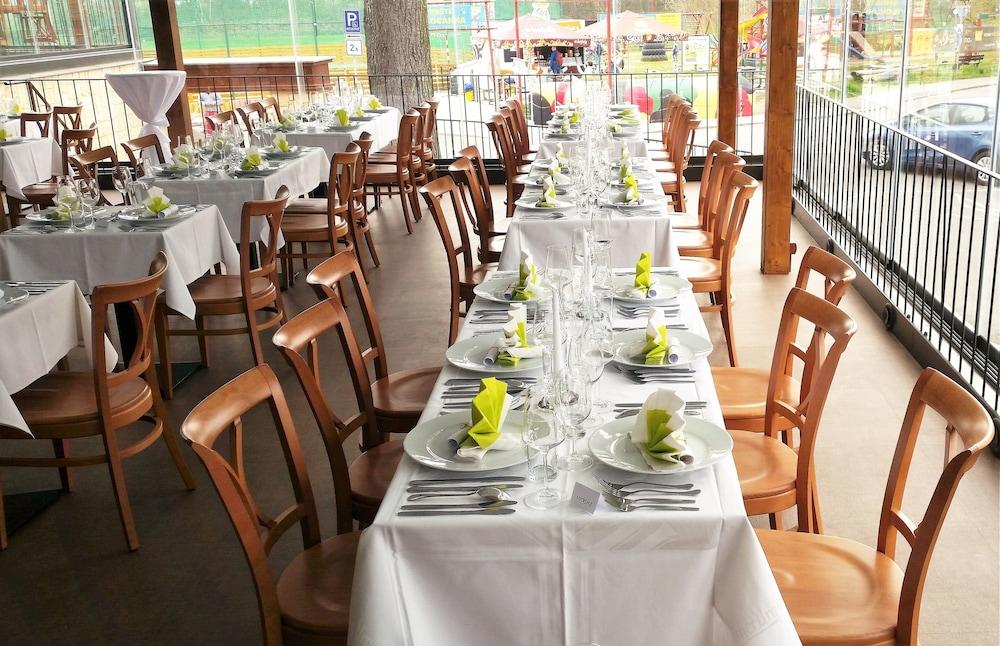 Hotel A Restaurace Kocanda