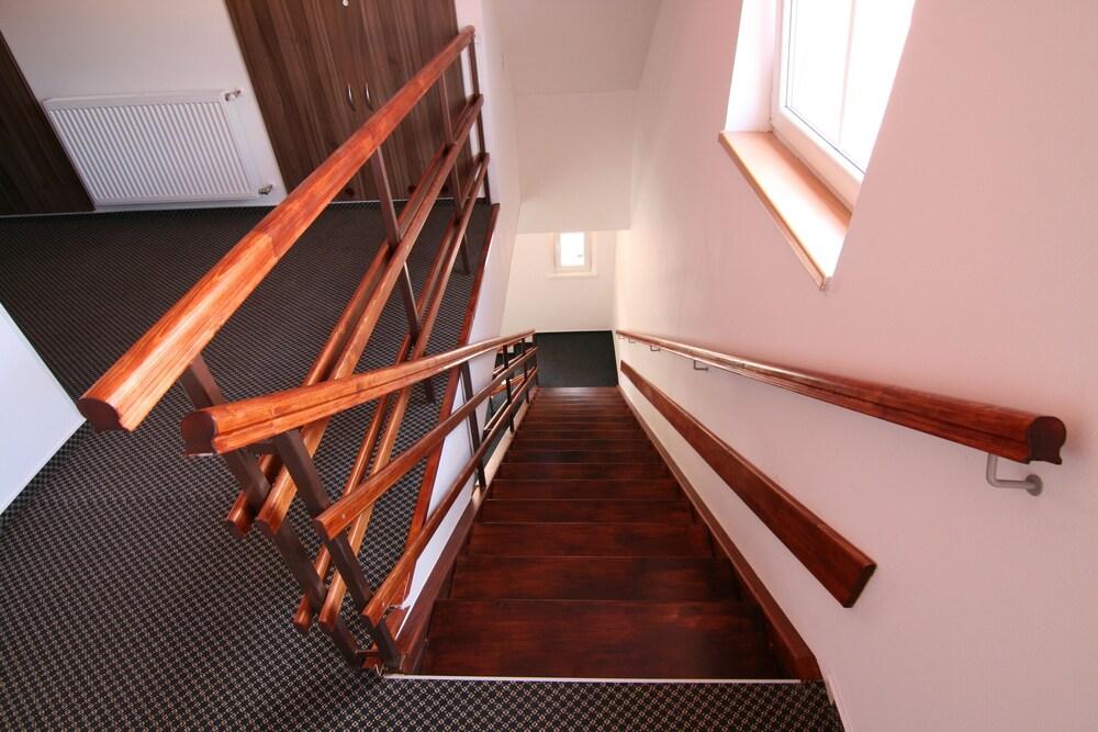 Hotel A Restaurace Kocanda