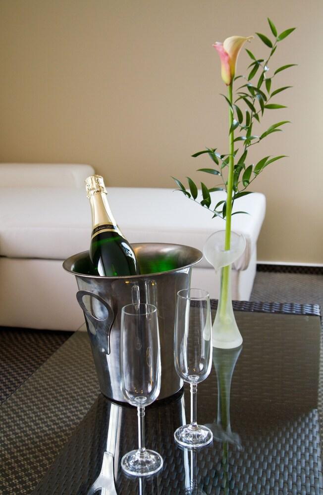 Hotel A Restaurace Kocanda