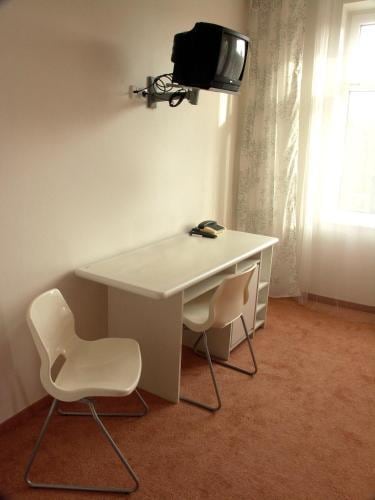 Hotel Saloon