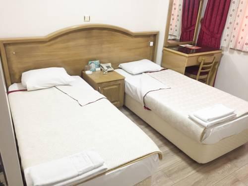 Nil Hotel